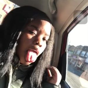 Meet your Posher, Juanita